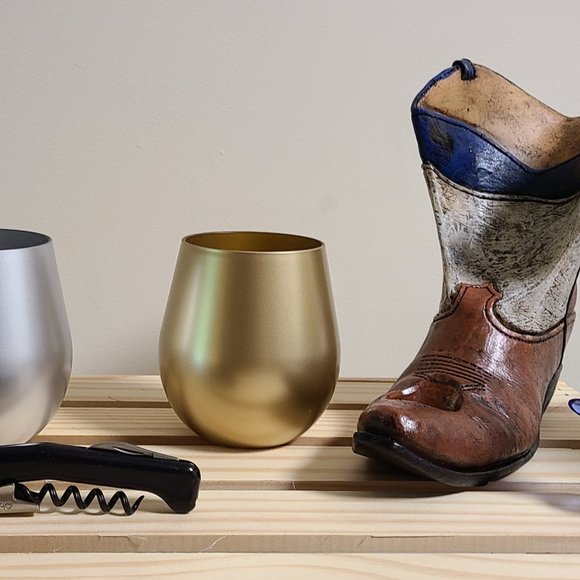 Lone Star Boot Bottle Holder, Wine Glasses, Wine Stopper, Corkscrew – MBHS1 - Picture 2 of 2